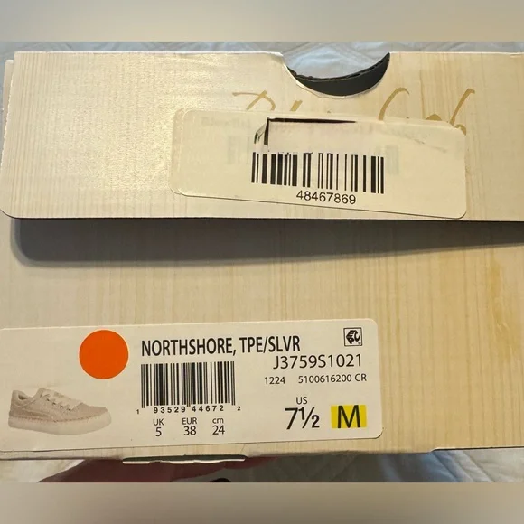 Brand New Trendy Blowfish Sneakers - Picture 2 of 9